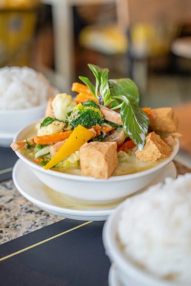 grünes Curry vegetarisch in Thailand
